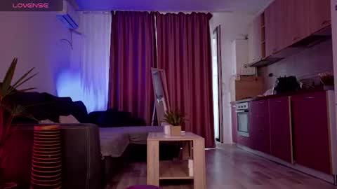 Snapshot of melanie_way chatting on 06/18/26, 02:32 melanie_way online show from 06/18/26, 02:32