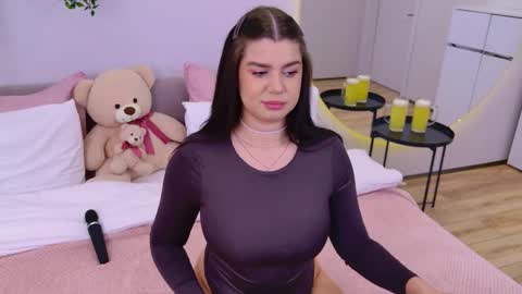 Snapshot of melaniecarterr chatting on 09/27/25, 06:02 Melanie online show from 09/27/25, 06:02