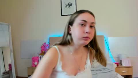 Snapshot of melaniecutys chatting on 07/30/26, 05:39 Melania online show from 07/30/26, 05:39