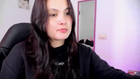 Snapshot of melanieev chatting on 03/30/26, 06:20 mel online show from 03/30/26, 06:20