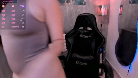 Snapshot of melaniehudson_ chatting on 02/02/25, 09:23 Melanie online show from 02/02/25, 09:23