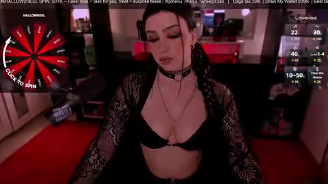 Melanie  online show from 10/31/25, 07:26