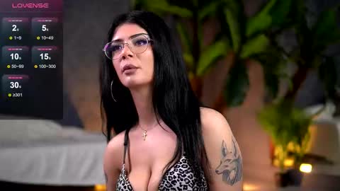 Snapshot of melanienoir chatting on 03/02/26, 04:47 Melanie online show from 03/02/26, 04:47