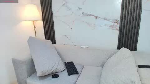 Melanie online show from 11/08/25, 12:27