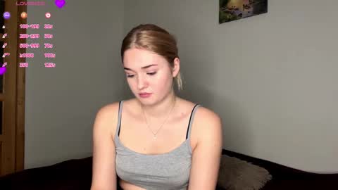 Snapshot of melaniepavan chatting on 01/13/26, 06:08 Marry online show from 01/13/26, 06:08