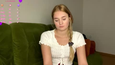 Snapshot of melaniepavan chatting on 02/01/26, 07:18 Marry online show from 02/01/26, 07:18