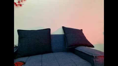 Snapshot of melaniie_roussel chatting on 03/25/26, 12:49 melaniie_roussel online show from 03/25/26, 12:49