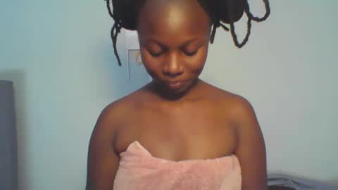 Snapshot of melanin_sassy96 chatting on 01/12/25, 12:23 bad lil shawry online show from 01/12/25, 12:23