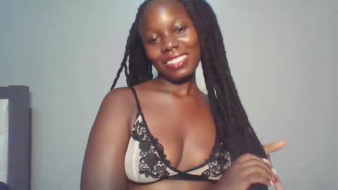 Snapshot of melanin_sassy96 chatting on 01/15/25, 01:23 bad lil shawry online show from 01/15/25, 01:23