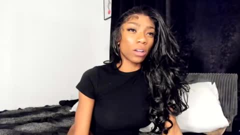 Snapshot of melaninmelanix chatting on 07/14/26, 05:56 melaninmelanix online show from 07/14/26, 05:56