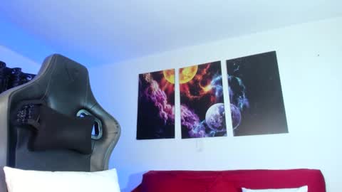 melannia_hills online show from 02/20/25, 09:55