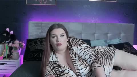 melanniebrown online show from 12/08/24, 03:32