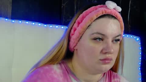 Snapshot of melanniebrown chatting on 04/06/26, 04:32 melanniebrown online show from 04/06/26, 04:32