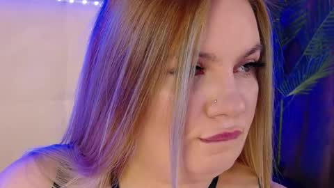 Snapshot of melanniebrown chatting on 04/11/26, 06:29 melanniebrown online show from 04/11/26, 06:29