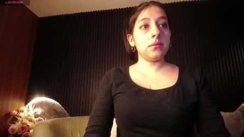 Snapshot of melanny_petite chatting on 03/29/26, 12:38 melanny_petite online show from 03/29/26, 12:38