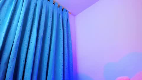 Melanny online show from 09/29/25, 10:47