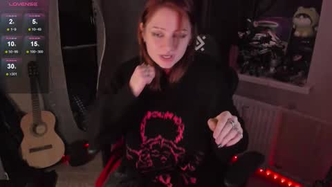 Snapshot of melante_s chatting on 09/20/25, 01:17 Ash online show from 09/20/25, 01:17