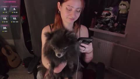 Snapshot of melante_s chatting on 10/18/25, 06:19 Ash online show from 10/18/25, 06:19