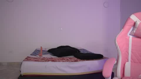 Snapshot of melany_riccii chatting on 02/06/25, 02:37 melany online show from 02/06/25, 02:37
