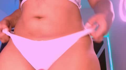 Snapshot of melany_tylor chatting on 02/25/26, 04:44 melany tylor online show from 02/25/26, 04:44