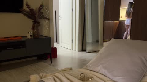 Adel online show from 12/28/24, 01:17