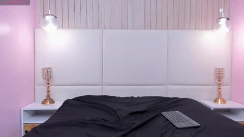 Snapshot of melanywayne_ chatting on 10/14/25, 11:05 Melany online show from 10/14/25, 11:05