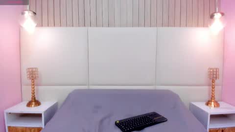 Snapshot of melanywayne_ chatting on 12/04/25, 07:11 Melany online show from 12/04/25, 07:11