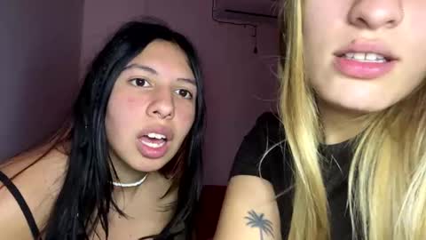 Valentina y Melissa online show from 05/28/26, 02:42