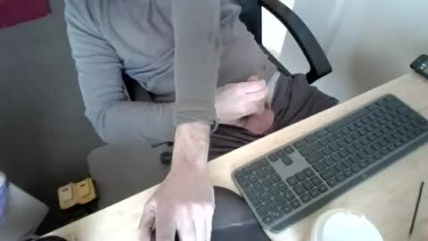 Snapshot of melbguy_075 chatting on 10/28/25, 01:20 melbguy_075 online show from 10/28/25, 01:20