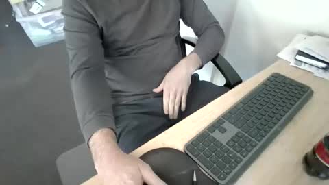 Snapshot of melbguy_075 chatting on 05/01/26, 04:39 melbguy_075 online show from 05/01/26, 04:39