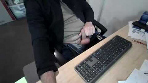 Snapshot of melbguy_075 chatting on 05/27/26, 03:36 melbguy_075 online show from 05/27/26, 03:36