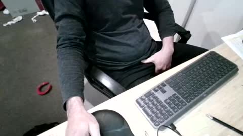 Snapshot of melbguy_075 chatting on 06/17/26, 06:16 melbguy_075 online show from 06/17/26, 06:16