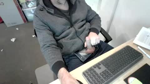 Snapshot of melbguy_075 chatting on 06/22/26, 06:21 melbguy_075 online show from 06/22/26, 06:21