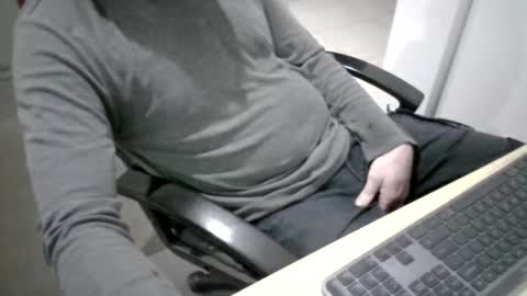 Snapshot of melbguy_075 chatting on 07/13/26, 07:11 melbguy_075 online show from 07/13/26, 07:11
