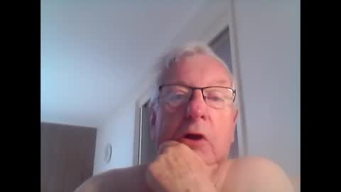 Snapshot of melbourne000 chatting on 01/18/25, 03:20 melbourne000 online show from 01/18/25, 03:20