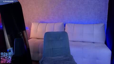 Snapshot of melee_eva chatting on 03/02/26, 07:37 Melee Eva - Thumbs Up please online show from 03/02/26, 07:37