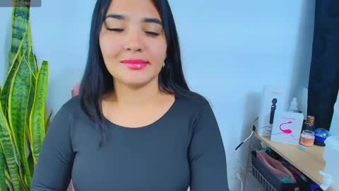    Independent model online show from 05/18/26, 04:07