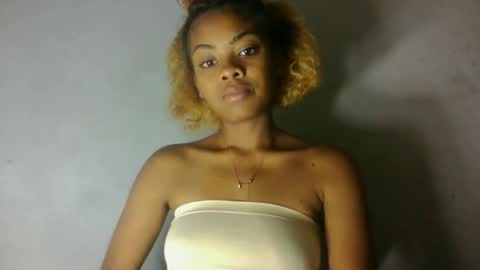 meliana98 online show from 10/28/25, 12:09