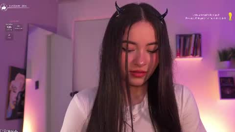 Snapshot of meliflua_a chatting on 06/26/26, 06:01 Meli online show from 06/26/26, 06:01