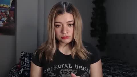 meliinna_xxx online show from 01/07/26, 12:57