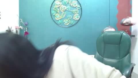 Snapshot of melika_sweet chatting on 12/24/24, 09:55 eli online show from 12/24/24, 09:55