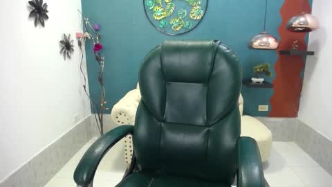 Snapshot of melika_sweet chatting on 01/06/25, 05:27 eli online show from 01/06/25, 05:27