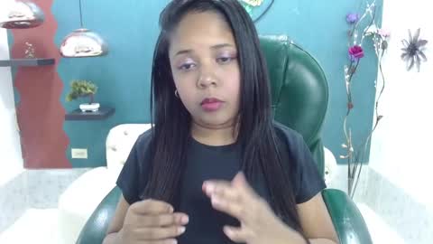 Snapshot of melika_sweet chatting on 01/27/25, 12:48 eli online show from 01/27/25, 12:48