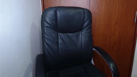 Snapshot of melika_sweet chatting on 09/16/25, 05:14 eli online show from 09/16/25, 05:14