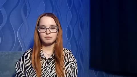 Sofia online show from 04/01/26, 04:37