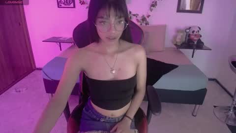 Snapshot of melisa27_ chatting on 03/17/26, 04:17 melisa27_ online show from 03/17/26, 04:17