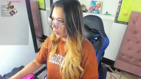 Snapshot of melisa_14 chatting on 06/14/26, 11:34 Melisa online show from 06/14/26, 11:34