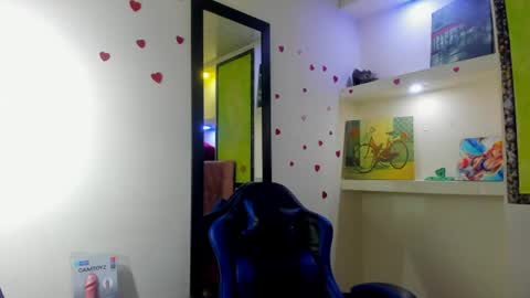 Snapshot of melisa_14 chatting on 06/22/26, 12:02 Melisa online show from 06/22/26, 12:02