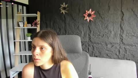 Melissa online show from 10/01/25, 01:39