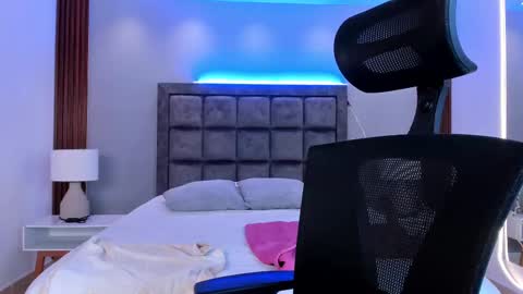 Snapshot of melisasotoo chatting on 09/25/25, 08:23 Melissa Everyday From 1430 to 2130 Col Time online show from 09/25/25, 08:23